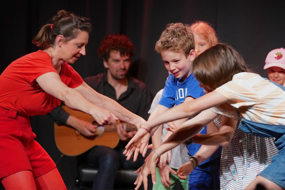 #KulturBurgdorf - Ayé! «The moon sets twice»
