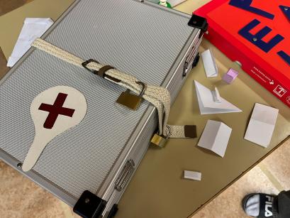 Koffer mit Escape-Rätseln