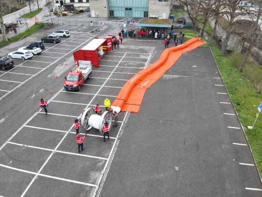 Foto Mobildeichsystem (Aufbau bei Übergabe)