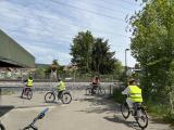 Mit Mut auf zwei Räder: Frauen lernen Velofahren
