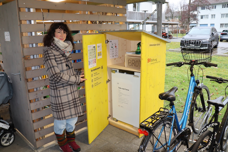 Lebensmittel teilen und retten - Madame Frigo an der Thunstrasse